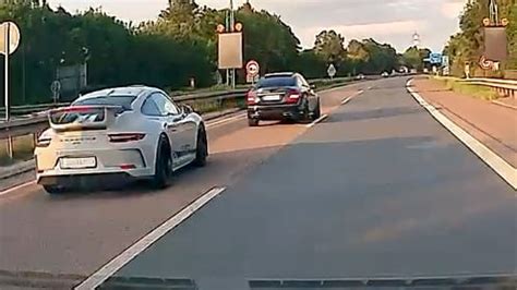 a44 porsche unfall